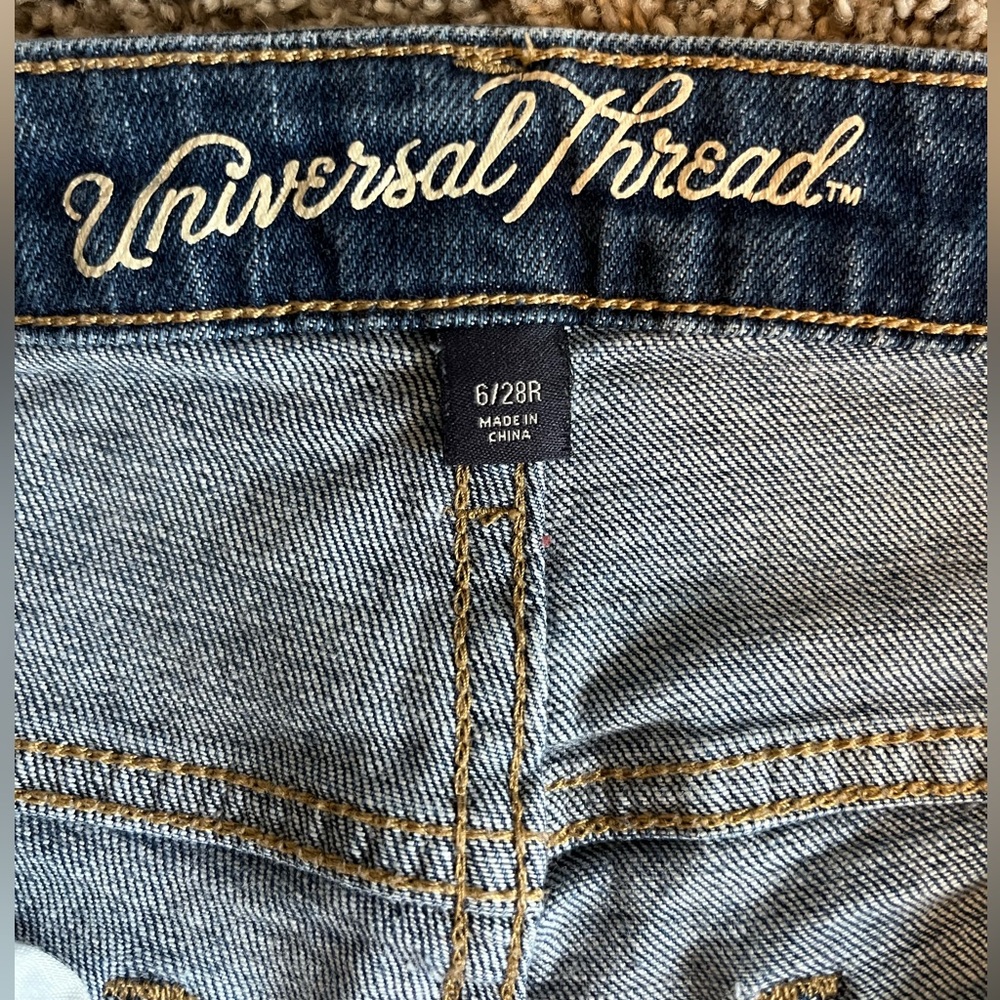 Universal Thread Size 6/28R - Picture 3 of 4